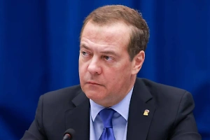 "Можно только послать": Медведев жёстко ответил на требование вернуть золото Румынии