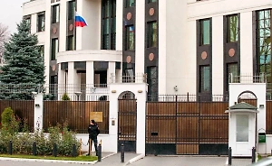 "Огнеметатель" поджёг здание Посольства РФ в Кишинёве, но никак не повлиял на голосование