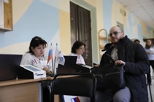 Иностранные наблюдатели высоко оценили выборы президента РФ в Крыму и Приморье