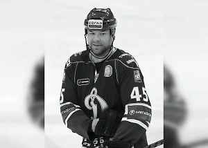 Игравший в КХЛ и НХЛ канадский нападающий Крис Саймон умер в возрасте 52 лет