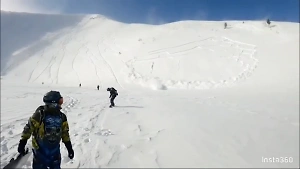 "Биперы на поиск!": Появилось жуткое видео схода лавины на сноубордистов в Хакасии