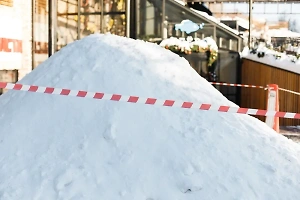 В Ульяновске школьница выпала с 16-го этажа и выжила