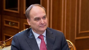 Посол Антонов: Киевский режим стал террористическим, если привечает террористов 