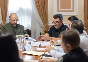Зеленский заявил, что уволенный Данилов переводится на "другое направление"