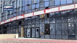 Выбитые стёкла и везде осколки: Появилось видео повреждённой "Белгород-арены" после обстрела ВСУ 