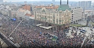 Сербская оппозиция добилась перевыборов в Белграде после массовых протестов