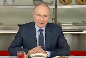 Путин не смог выбрать между огурцом и помидором