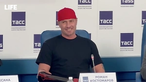 Костомаров поделился впечатлениями от съёмок в фильме о его жизни