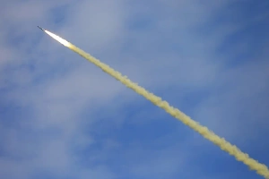 КНДР направила баллистическую ракету в сторону Японского моря