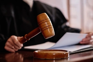 Фигуранта дела Попова приговорили к четырём годам колонии за мошенничество
