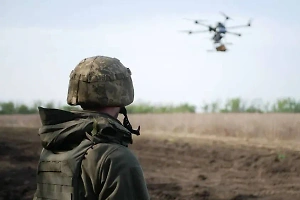 Российские бойцы «разобрали» из танка цех по сборке ударных дронов в ДНР