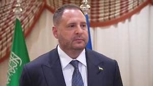 Ермак перед началом переговоров в Лондоне заявил, что будет работать ради мира