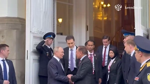 Путин лично проводил премьера Малайзии после переговоров в Кремле