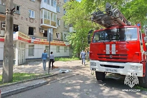 Трёх человек достали из-под завалов после взрыва в пятиэтажке в Донецке