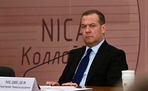 Буферная зона может занять почти всю Украину, заявил Медведев