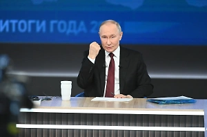 «‎Не очень приятно!» Путин заявил, что он не киборг