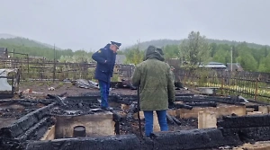 Юный убийца взорвал дом с телами зарезанных друзей в Байкальске при виде полиции