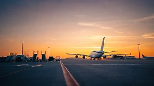 Все четыре московских аэропорта закрыли на фоне атак беспилотников