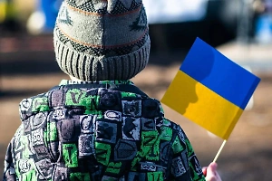 «Дети должны готовиться к войне»: В офисе Зеленского собрались воевать с Россией столетиями