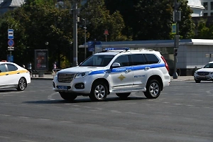 Полиция выяснила мотив автоледи на «гелике», которая наехала на людей у бара в Петербурге