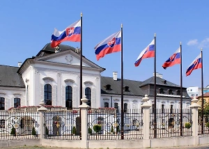 400 тысяч подписей: Словацкому президенту вручили петицию об отмене санкций против России