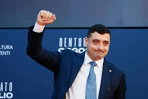 Евроскептик, националист и поклонник Трампа: Что ждать России от лидера президентских выборов в Румынии Джордже Симиона