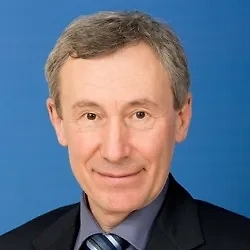 Но у нас, слава богу, есть специалисты по лечению такого рода заболеваний радикальным способом. Я очень надеюсь, что и в этот раз излечение наступит достаточно быстро и эффективно. Что касается возможности выиграть у России в военно-техническом отношении, то таковой нет ни у одного государства мира. Если мы не принимаем меры особо жёсткого характера, это только потому, что у нас разумное и мудрое руководство. Будь на нашем месте те же Соединённые Штаты Америки, они уже много чего наделали бы во всей этой округе, новую Хиросиму бы устроили.