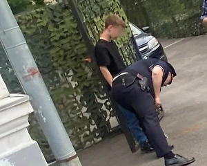 Подросток хотел поджечь военкомат в Москве, но загорелся сам