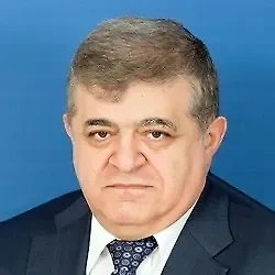 В случае восстановления мира на Украине нужно проводить выборы. Украинский народ, конечно, никогда больше таким людям, как Зеленский, свои голоса не отдаст. Поэтому любой ценой они пытаются спровоцировать нас на продолжение боевых действий, сорвать переговоры в Стамбуле в угоду французских, немецких и британских кураторов.