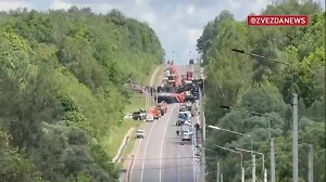В Курской области после крушения поезда на видео попала образовавшаяся воронка