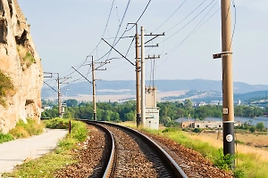 Хуснуллин: Пробные поезда в Крым уже ходят через Донбасс и Новороссию