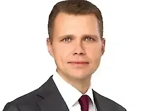Сейчас отличное время для посадки быстрорастущих однолетников. Бархатцы, циннии, космея, настурция – эти цветы отличаются неприхотливостью и быстрым ростом. Посадив их сейчас, вы уже через несколько недель сможете любоваться яркими красками на своей клумбе. Также советую обратить внимание на петунии и лобелию, которые при должном уходе будут цвести до самых заморозков.