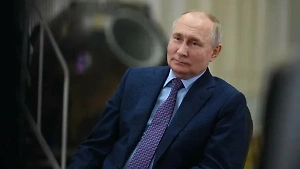 «Всегда хотел»: Путин исполнил мечту девятилетнего мальчика, помогающего бойцам СВО
