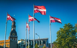 Парламент Латвии запретил чиновникам с допуском к гостайне поездки в Россию