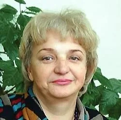 Когда все страны мира ведут огромную работу по снижению уровня потребления алкоголя населением, в том числе за счёт введения ограничений по месту и времени продажи, по возрасту покупателя, онлайн-заказ алкоголя с его доставкой по месту пребывания покупателя расширяет доступность алкоголя для населения. Если даже установить контроль по возрасту покупателя и времени оформления заказа в приложении, передача товара заказчику переходит в зону ответственности курьера. Это проконтролировать практически невозможно. Запуск онлайн-продаж алкоголя неизбежно увеличит объёмы потребления и сбыта спиртного со всеми вытекающими последствиями.
