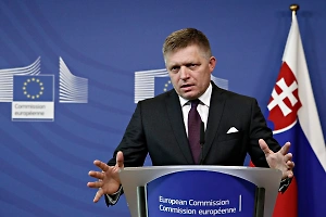 «Выстрел в колено»: Премьер Словакии осудил отказ ЕС от российского газа