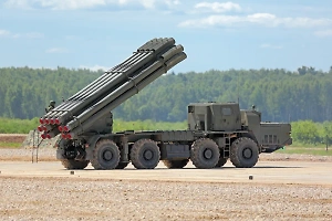 Взрывы сотрясли Киев после прилёта ракет в военный объект, куда приезжали генералы НАТО
