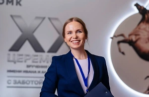 Рассматривать Илона Маска и Трампа с позиций классических каких-то понятий о политике, о том, как вообще люди подобного статуса взаимодействуют, — нельзя, это немножко другая история потому, что и один шоумен, и второй часто использует подобные яркие приёмы. 