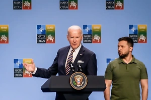 Зеленский горюет: 20 тысяч ракет США внезапно сменили маршрут и не доехали до Киева