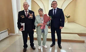 Любовь длиною в 60 лет: Семейная пара из Златоуста отметила бриллиантовую свадьбу
