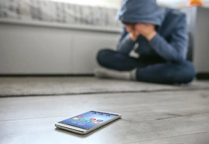Толпа на одного: В ХМАО дети мигрантов переломали 13-летнему школьнику рёбра