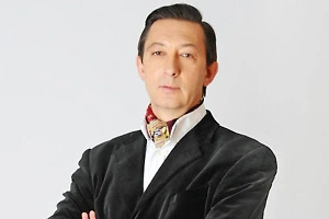 Любое напряжение, например в Таиланде, где непонятно сейчас, чьё правительство, кто там сейчас у власти, приводит к таким столкновениям. Пусть меня простят, конечно, тайцы, но роль монархии тоже здесь непонятна. &lt;...&gt; Там нет никаких внешних интересов. Вот в этой истории никаких внешних интересов лично я не прослеживаю. Это просто глупость, которая возникает на земле.