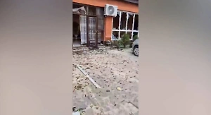 Появилось первое видео с места падения дрона ВСУ на частный дом в Ингушетии