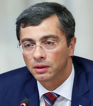 Ограничение или отключение интернета — необходимая мера, поскольку есть объекты критической инфраструктуры, вывод из строя которых может иметь серьёзные последствия. Понятно, что мы привыкли к возможности оплачивать покупки картой или через смартфон, всегда работает связь, но сейчас важно воспринимать временные ограничения как необходимость. Ничего страшного в том, чтобы иметь при себе наличные — это не меняет ситуацию кардинально.