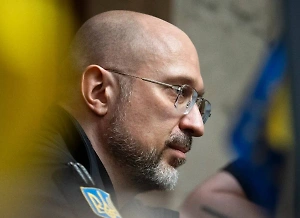 Шмыгаль потребовал от коалиции «‎Рамштайн» $6 млрд на оружие, чтобы «война шла и в России»