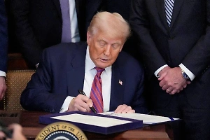 «‎Элемент стиля»: Госдуму повеселил классический фарс Трампа с выводом США из ЮНЕСКО