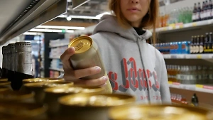 В Госдуму внесли законопроект о запрете продажи алкоголя лицам до 21 года