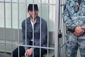 Арест редактора URA.ru Аллаярова по делу о взятке продлили ещё на два месяца