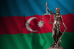 Суд в Баку оставил под арестом главу и шеф-редактора «Sputnik Азербайджан»