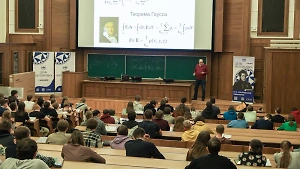 Вузы подняли цены на обучение в 2025 году — сколько стоит получить профессию